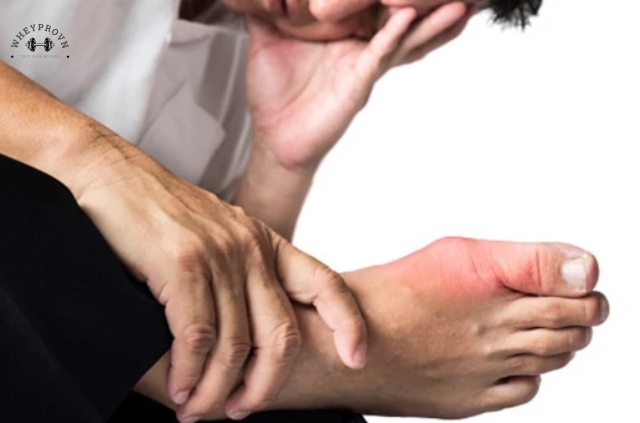 bi-gout-co-uong-whey-duoc-khong-1.jpg